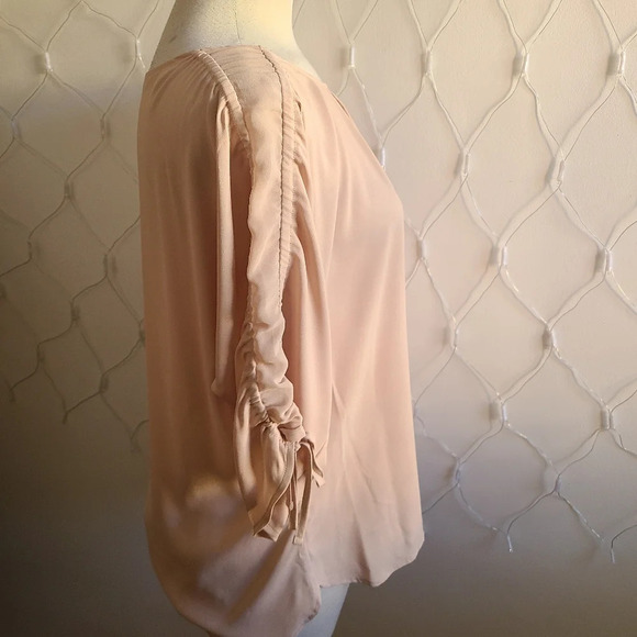 Ann Taylor Blouse / Blush Color / Size Medium - Picture 3 of 6